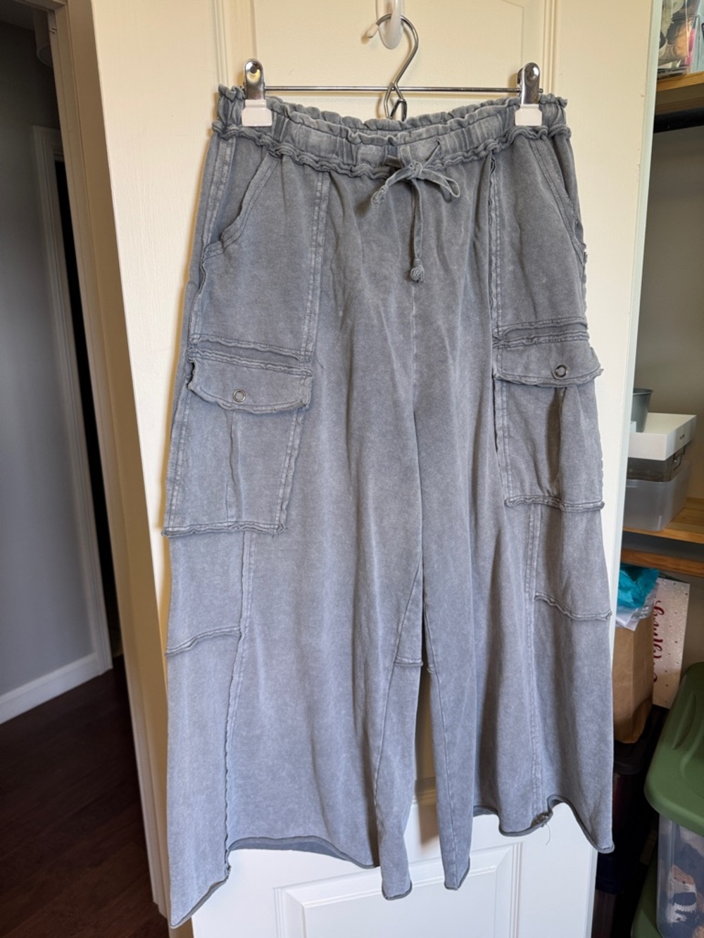 easel Washed Gray Drawstring Cargo Pants - Picture 5 of 6